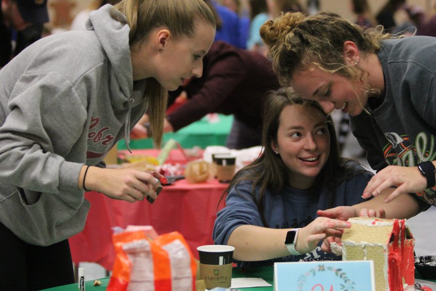 Students+competed+to+make+the+best+Gingerbread+house+during+the+competition.