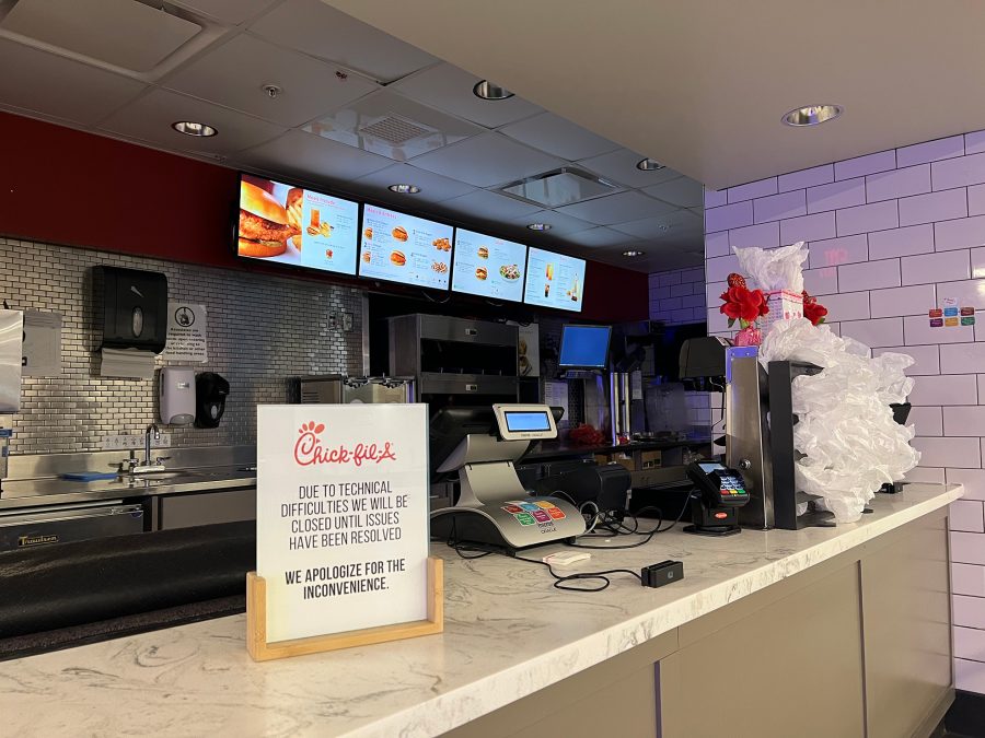 Chick-fil-A temporarily closed due to a kitchen malfunction. Photo by Nate Lilla / Antelope Staff