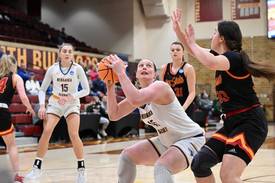 UNK women fall in first round of NCAA Division II tournament