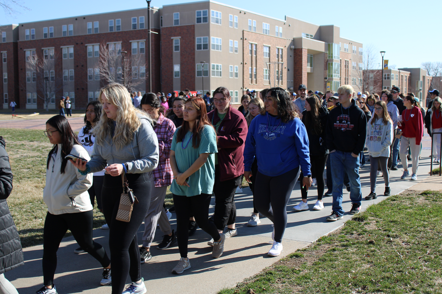 The American Foundation for Suicide Prevention group organized the walk to remember suicide victims and advocate for mental wellbeing. Photo by Shelby Berglund / Antelope Staff