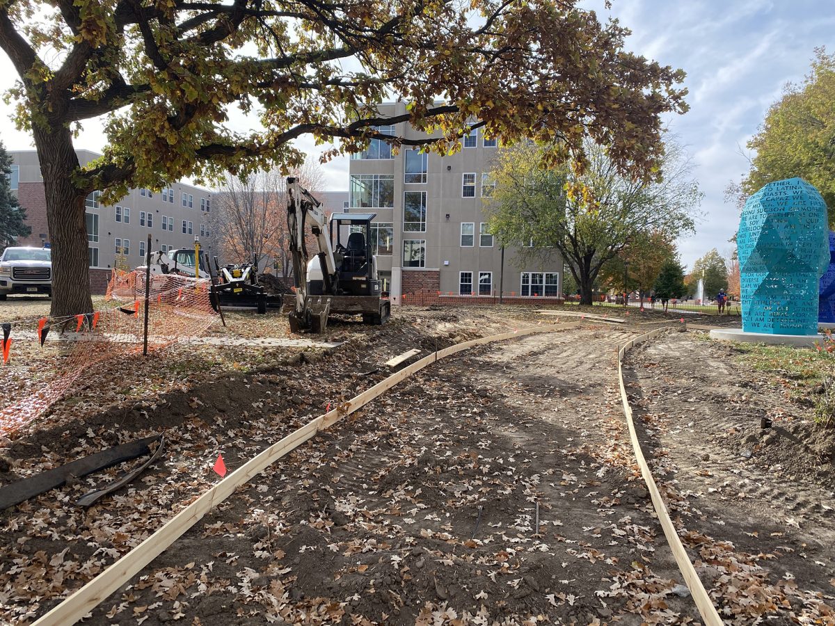 Construction for new sidewalks is underway near the entrance of the south side of the Nebraskan Student Union. Photo by Jenna Heinz / Antelope Staff