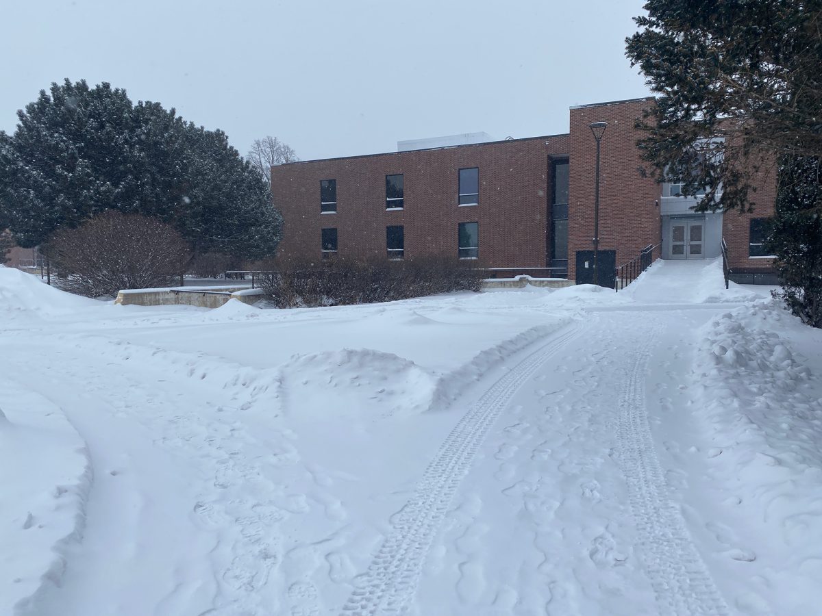 Uncleared sidewalks are a safety issue for students. Photo by Jenna Heinz / Antelope Staff